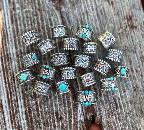 Cowgirl Jewelry Rings, Western Jewelry Necklace, Western Wedding Rings, Western Fashion Jewelry, Rodeo Jewelry, Western Rings, Western Style Wedding, Silversmithing Jewelry, Cowgirl Accessories