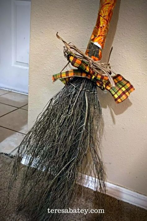 Scented Brooms Decor, Fall Broom, Fall Magic, Diy Scent, Fall And Halloween, Halloween Style, Brooms, Halloween Fashion, Southern Charm