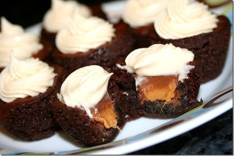 Today Maisie and I decided to bake a special treat for a chocolate and caramel loving friend.  After a bit of thought we settled on making m... Rolo Brownies, Cookie Variety, Caramel Cream Cheese Frosting, Fancy Deserts, Blondie Recipes, Patty Cake, Small Treats, Caramel Cream, Brownie Bites