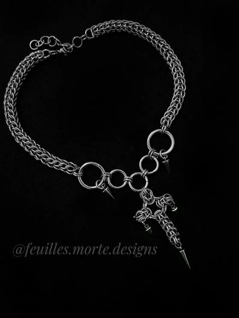 The crypt Handmade Chainmail Choker Gothic - Etsy Chainmail Pendant, Chainmaille Patterns, Chainmail Choker, Funky Clothes, Chainmail Necklace, Gothic Cross, Gothic Crosses, Necklace Gothic, Funky Outfits