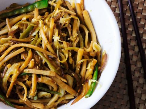 Panda-Express-Keto-Palmini-Chow-Mein-Noodles Low Carb Noodles, Dark Soy Sauce, Chicken Chow Mein, Chow Mein Noodles, Low Gi, Keto Dinners, Vegetarian Cabbage, Low Carb Pasta, Panda Express