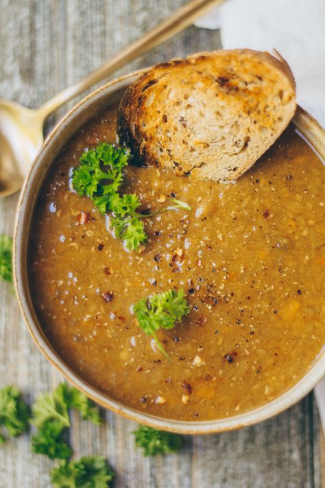 Creamy Vegan Lentil Soup – healthienut – Easy to follow plant-forward recipes Brown Lentil Soup, Creamy Lentil Soup, Hearty Winter Recipes, Vegan Lentil Soup, Vegan Lentil, Pureed Soup, Lentil Soup Recipes, Comfort Soup, Soup And Stew