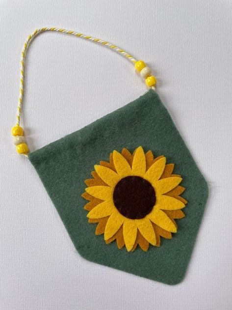 Sunflower Banner, Flag Cake Topper, Felt Bunting, Felt Wall Hanging, Felt Wall, Flag Hanging, Bunting Flag, Felt Banner, Banner Flag