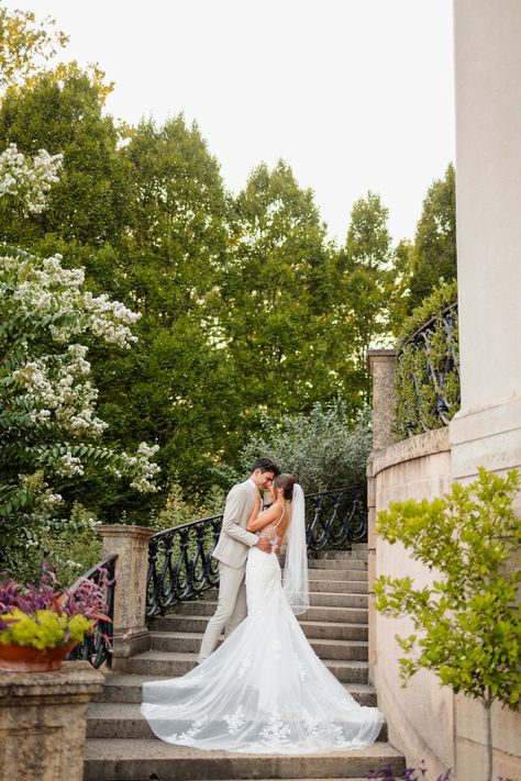 Philbrook museum tulsa oklahoma, tulsa wedding venue, italian inspired wedding in oklahoma, summer garden wedding, couples portrait on stairs pose, staircase pose for couples, oklahoma wedding photographer Philbrook Museum, Tulsa Wedding Venues, Tulsa Wedding, Italian Inspired Wedding, Memphis Wedding, Summer Garden Wedding, Pink Palace, Couples Portrait, Oklahoma Wedding