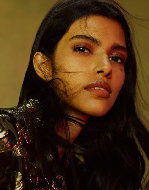 Pooja Mor, Txema Yeste, Red Lip Makeup, Woman Face, Editorial Fashion, Gq, Character Inspiration, Photography Inspiration, Pretty People