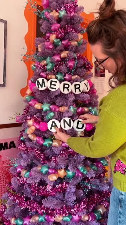 Taylor Swift Christmas Tree Ideas, Taylor Swift Tree, Swiftmas Tree, Taylor Swift Christmas Tree, Swiftie Christmas, Merry Swiftmas, Taylor Nation, Taylor Swift Christmas, Taylor Smith