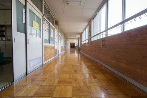 School Hallways Japanese, Japanese School Aesthetic Building, Japanese High School Architecture, Korean School Hallway, School Hallway Aesthetic, Japanese School Aesthetic, Japanese Hallway, Japanese Middle School, Japanese Highschool