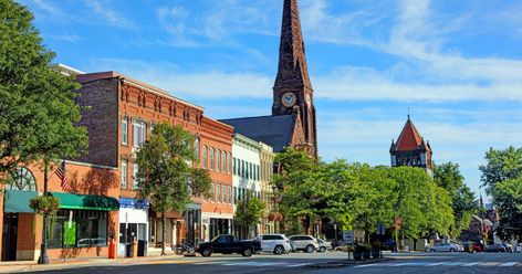 How This Small Massachusetts Town Quietly Became The Coolest Place In The Northeast Northampton Massachusetts, Train Tunnel, Paradise City, Vacation Usa, Old Train, Mountain Town, Traverse City, Snow Skiing, Beach Town