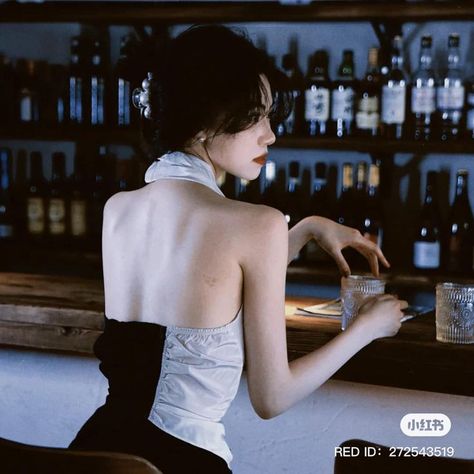 Tipsy Girl, 얼굴 드로잉, Fairytale Photography, Female Reference, Human Reference, Sitting Poses, Human Poses Reference, Human Poses, Pretty Photos