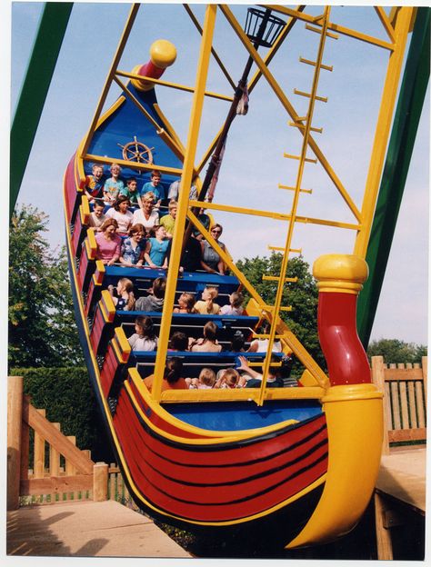 Pirate Ship Ride at Paultons Park - https://paultonspark.co.uk/attractions/rides/268/pirate-ship Paultons Park, Uk Attractions, Pirate Ship Ride, Theme Parks Rides, Carnival Rides, Roller Coasters, Production Design, Thrill Ride, Pirate Theme