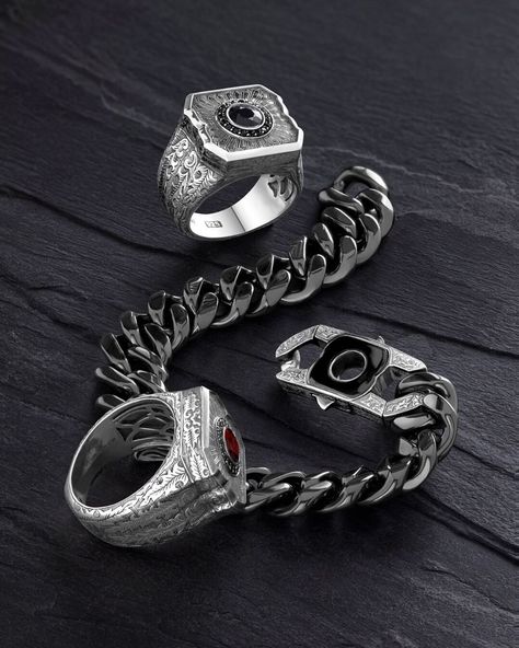 Stephen Webster Jewelry, Ring Man, Stephen Webster, Mens Style Guide, Men Style Tips, The Ring, Mens Street Style, Statement Jewelry, Heavy Metal