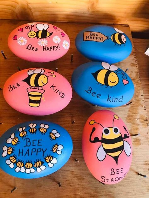 Bee Rock Painting, Mandela Rocks, Bee Rocks, Garden Rock Art, Kindness Rocks, Rock Painting Art, Hand Painted Rocks, Pebble Painting, Bee Happy