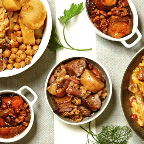 The History of Cholent Plus 25 Different Cholent Recipes - Jamie Geller Cholent Recipe, Jewish Shabbat, Shabbat Recipes, Slow Cooked Meat, Crock Pot Desserts, Slow Cooker Vegetarian, Dump Meals, Dairy Free Diet, Famous Recipe