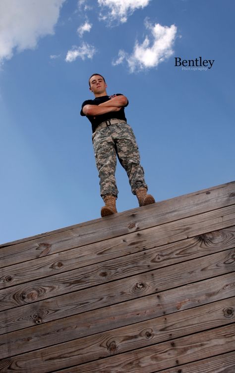 Jrotc Photoshoot, Rotc Graduation Pictures, Jrotc Senior Pictures, Male Senior Photography, Military Photoshoot, Senior Pictures Downtown, Senior Photos Boys, Senior Football, Senior Photography Poses