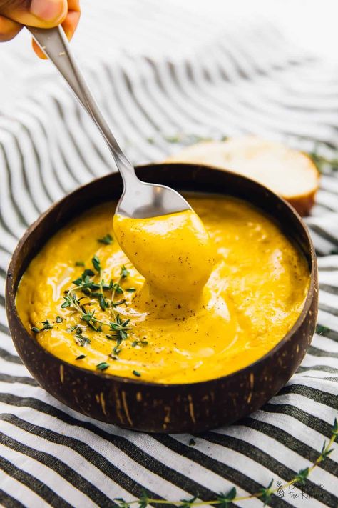 Roasted Sweet Potato Soup (Easy Sheet Pan Soup!) - Jessica in the Kitchen Roasted Sweet Potato Soup, Jessica In The Kitchen, Stew Soup, Potato Soup Easy, Easy Sheet Pan Dinners, Roasted Sweet Potato, Soup Easy, Vegan Thanksgiving Recipes, Vegan Soup Recipes