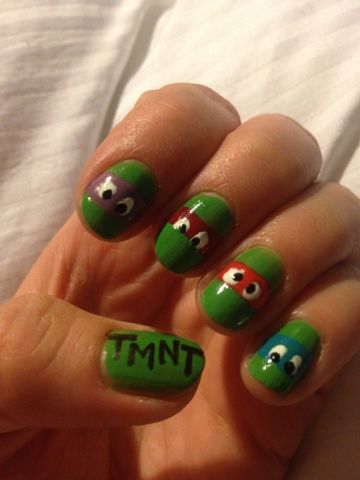 Teenage Mutant Ninja Turtle Nails! This nail art design is awesome!  Done for the #31dc2013 nail art challenge by Anna of Annie's Mannies.  A winner in green! Ninja Turtle Nails, Turtle Nails, Boring Nails, Teen Nails, Emerald Nails, 31 Day Challenge, Gothic Nails, Teenage Mutant Ninja Turtle, Nails For Kids