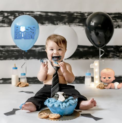 Boss Baby Photoshoot, Boys First Birthday Party Ideas, Baby Boss, Kindergarten Readiness, Boss Baby, Backgrounds Phone Wallpapers, Boy First Birthday, Baby Gender, Smash Cake