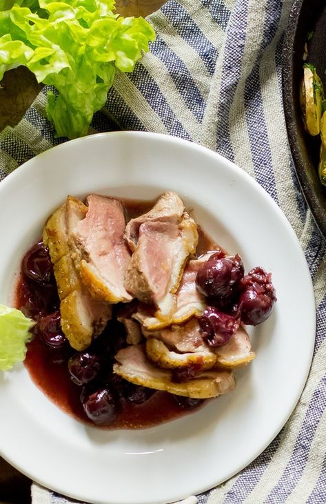 Duck Breast With Cherry Sauce Blackberry Balsamic, Duck Breast Recipe, Duck Recipe, Cherry Compote, Restaurant Dinner, Cherry Sauce, Duck Breast, Sauce Chicken, Roast Duck