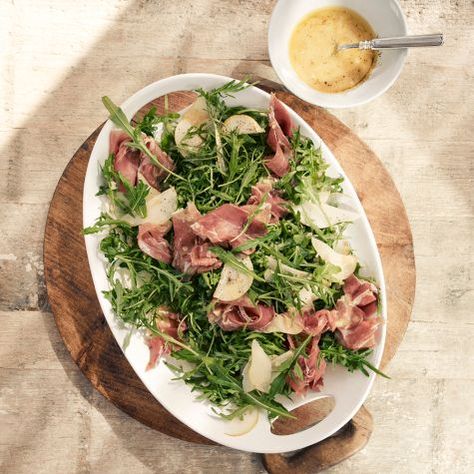 Recipe Stanley Tucci's Prosciutto and Pear Salad Pear Prosciutto, Pears In Red Wine, Prosciutto Salad, Rosemary Roasted Potatoes, Beef Roll, Stanley Tucci, Toast In The Oven, Pear Salad, Poached Pears