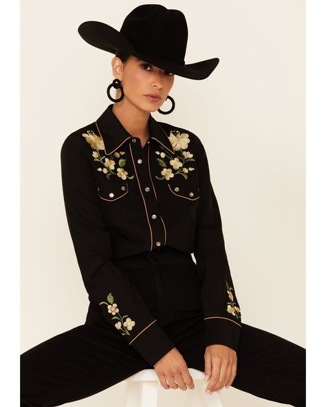 Western Embroidery, Cowgirl Look, Black Cowgirl, Western Wear Outfits, Looks Country, Estilo Country, Rodeo Shirts, Rodeo Outfits, Western Outfits Women