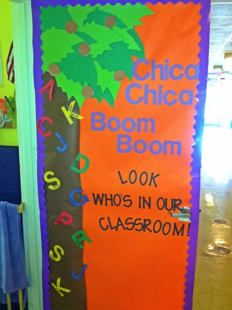 Preschool Classroom Door! I LOVE chica chica boom boom!  And another idea to take chica chica boom boom for group time! All About Me Door Decorations Preschool, Welcome Preschool Door, Chicka Chicka Boom Boom Door Decoration, Chicka Chicka Boom Boom Door, September Bulletin Board Ideas Daycare, September Door Decorations Classroom, September Classroom Door Ideas, Preschool Classroom Door, Preschool Door Decorations