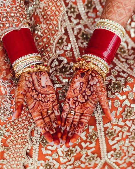 Latest Chooda Designs Brides, Bridal Chooda Designs, Chooda Designs, Bride Fashion Photography, Bridal Chooda, Jewelry Room, Wedding Chura, Bridal Suits, Bridal Jewellery Inspiration