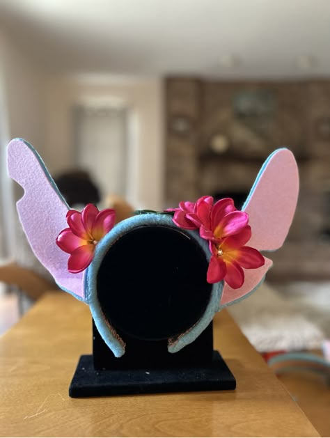 Made for Isa Stitch Costume Ideas, Stitch Costume Diy, Stitch Halloween Costume, Stitch Costume, Stitch Ears, Stitch Party, Disney Ears Headband, Lilo And Stitch Ohana, Diy Disney Ears