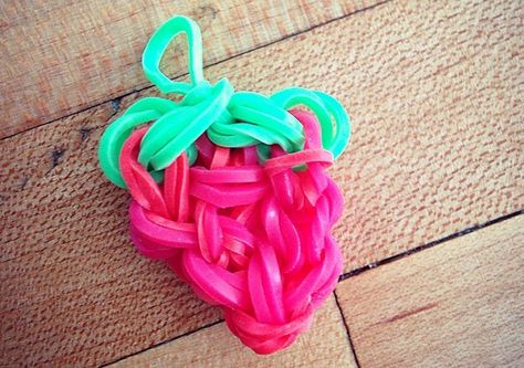 Strawberry Loom Charm Tutorial Loom Charms, Rainbow Loom Bracelets, Loom Bands, Rainbow Loom, Loom Bracelets, Cool Things, Too Busy, Stuff To Do, Loom