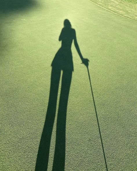 elizabeth.campbell Golf Girl Aesthetic, Elizabeth Campbell, Golf Girl, Golf Pictures, Golf Inspiration, Golf Event, Sports Aesthetic, Super Rich Kids, Mint Candy