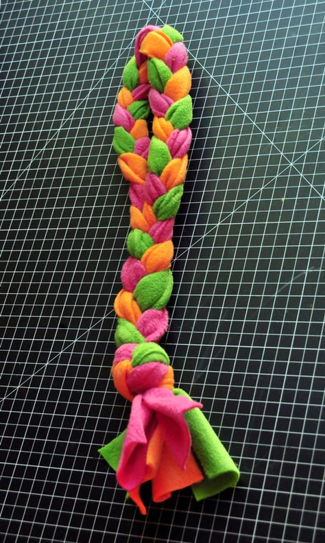 So, I make stuff: Fleece tug toy Braided Fleece, Homemade Dog Toys, Cotton Dog, Diy Pet Toys, Diy Dog Toys, Pet Tips, Dog Projects, Dog Crafts, Animal Projects