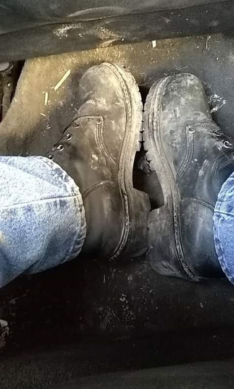 Blue Collar Men Aesthetic, Blue Collar Aesthetic Men, Blue Collar Men Worker Aesthetic, Rugged Man Aesthetic, Timberland Aesthetic, Collar Aesthetic, Skinhead Boots, Working Boots, Logger Boots