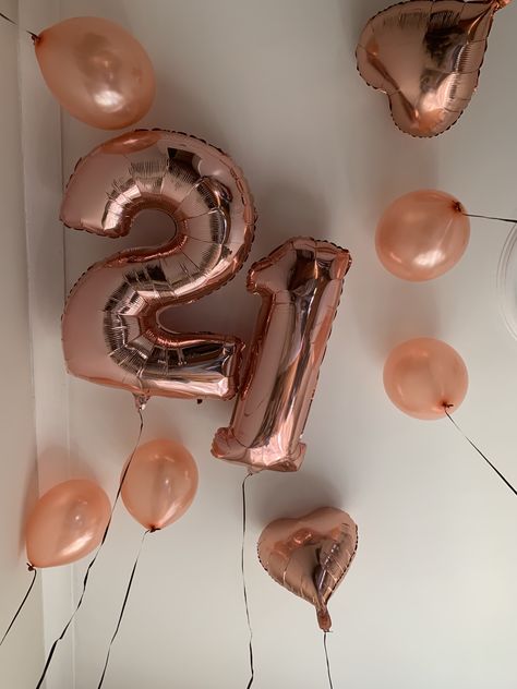 21 Balloons Aesthetic, Hello 21 Birthday Wallpaper, 21 Birthday Aesthetic, 21st Birthday Pictures, Hello 21, 21st Birthday Wishes, 21st Birthday Balloons, 21th Birthday, 21st Birthday Girl