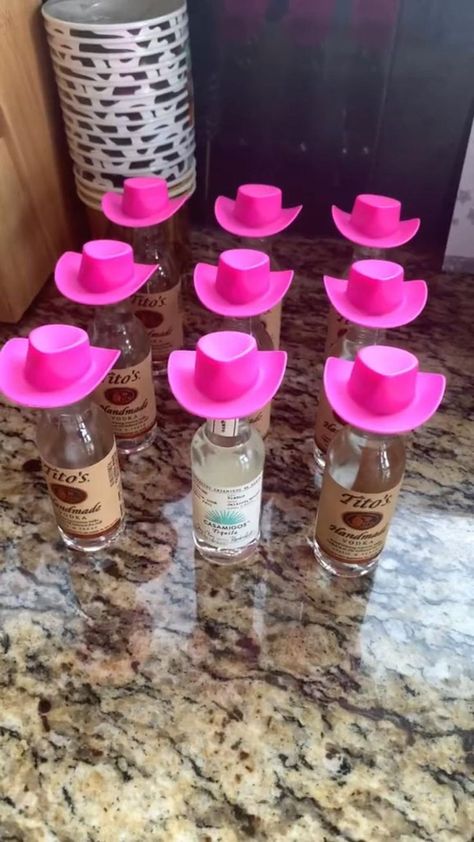 21st Birthday Themes, 21st Birthday Girl, 21st Bday Ideas, Cowgirl Bachelorette, Cowgirl Birthday Party, 21st Party, Cow Birthday, Bday Party Theme, Bachelorette Party Planning