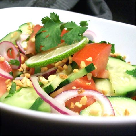 Thai Cucumber Tomato Salad Thai Cucumber, Thai Cucumber Salad, Tomato Salad Recipe, Marinated Cucumbers, Salad Summer, Tomato Salad Recipes, Avocado Tomato Salad, Creamy Cucumber Salad, Creamy Cucumbers