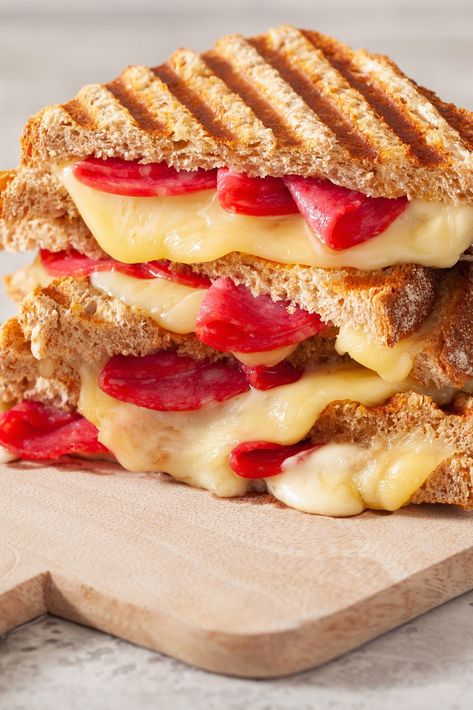 This week's budget friendly grain recipe is a grilled pizza sandwich! Prepared on whole wheat bread made with Ontario grains, it is a delicious twist on a grilled cheese sandwich. 🍕 Lunchtime Meals, Grain Recipes, Pizza Sandwich, Grilled Pizza, Whole Wheat Bread, Grain Foods, Wheat Bread, Cheese Sandwich, Grilled Cheese Sandwich