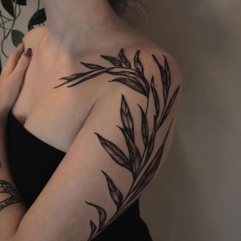 Rabe Tattoo, Aesthetic Tattoo Ideas, 15 Aesthetic, The Best Aesthetic, Traditional Tattoo Designs, Best Aesthetic, Clever Tattoos, Plant Tattoo, Spooky Tattoos