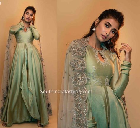 pooja hegde jayanti reddy anarkali gaddalakonda ganesh success meet Green Anarkali Suits, Floor Length Anarkali, Jayanti Reddy, Alia Bhatt Photoshoot, Long Gown Design, Pooja Hegde, Polki Earrings, Mint Green Color, Girls Frock Design