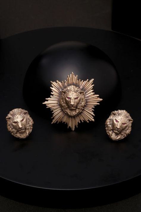 Men's Gift Set Lion Brooch, Lion Gifts, Looking Dapper, Men's Accessories, Celebration Of Life, Milestones, Lapel Pins, Vintage Art, Brooches