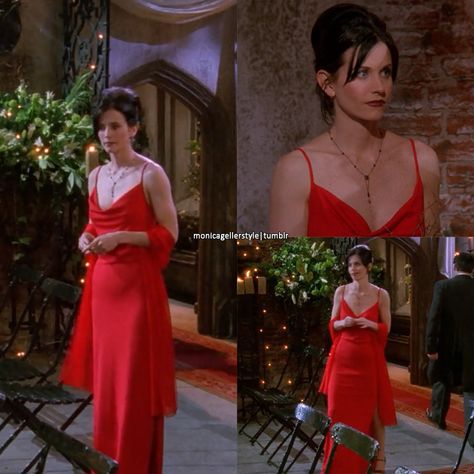 Monica Red Dress Friends, Rachel Green Red Dress, Monica Red Dress, Romcom Style, Red Bridesmaids Dress, Elegant Grunge, Serial Friends, Style 90's, Prom 23