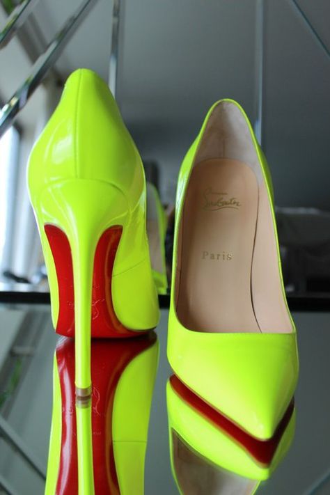 Lime green heels Mode Shoes, Red Bottom Shoes, Red High Heels, Hot Heels, Red Bottoms, Green Shoes, Mellow Yellow, Shoe Obsession, Platform Pumps