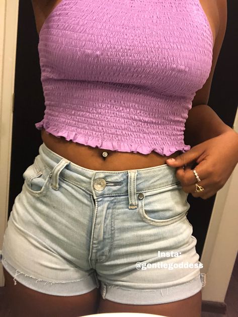 Nip Piercings Barbell Outfit, Heart Dermal Piercing, Piercings Nipped Outfit, Belly Button Piercing Outfits, Chest Piercings For Women, Chest Dermal Piercing, Extreme Piercings, Chest Piercing, Belly Button Piercing Jewelry