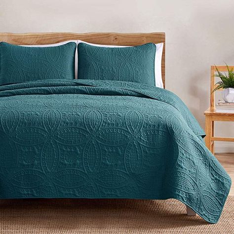 VEEYOO Bedspread Quilt Set - Soft Microfiber Lightweight Coverlet Quilt Set for Summer, Bedspreads Full/Queen Size (1 Quilt, 2 Pillow Shams), Teal: Amazon.ca: Gateway King Quilt Bedding, Blue Bedspread, Bed Quilts, Lightweight Bedding, Coverlet Bedding, Queen Size Quilt, King Size Quilt, Bed In A Bag, Lightweight Quilt