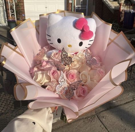 Hello Kitty Bouquet, Tort Hello Kitty, Plush Bouquet, Sanrio Products, Girl Birthday Gifts, Roses Bouquet Gift, Ribbon Flowers Bouquet, Images Hello Kitty, Hello Kitty Gifts