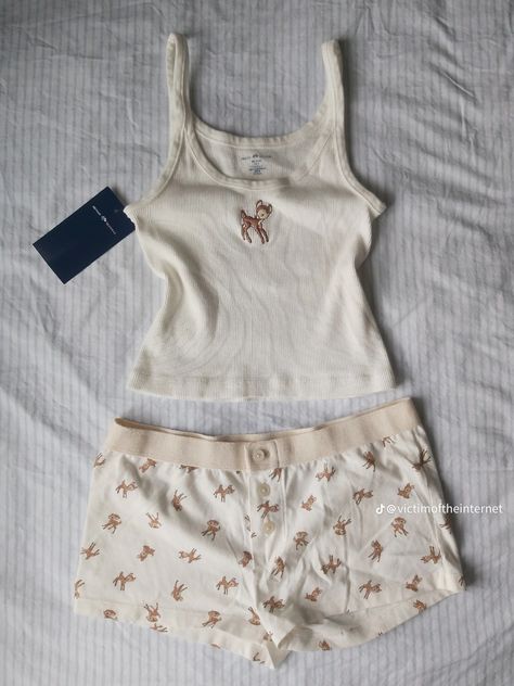 Brandy Melville Pjs, Cute Night Outfits, Pajama Outfits, Cute Pjs, Cute Sleepwear, Cute Pajama Sets, Lazy Day Outfits, Summer Outfit Inspiration, Cute Simple Outfits