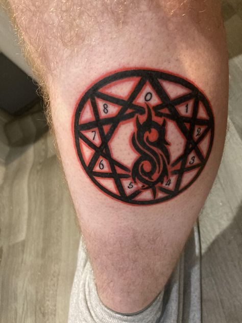 Slipknot Pentagram, Slipknot Tattoo, Slipknot Band, Band Tattoo, Star Tattoos, Slipknot, S Tattoo, Tattoo Inspo, Leg Tattoos