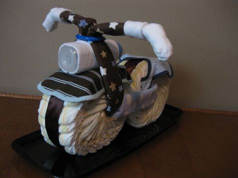 Baby Shower Motorcycle, Motorcycle Diaper Cake, Diaper Motorcycle Cake, Motorcycle Baby, Boy Baby Shower Centerpieces, Centerpiece Diy, Diaper Gifts, Nappy Cakes, Baby Shower Diaper Cake