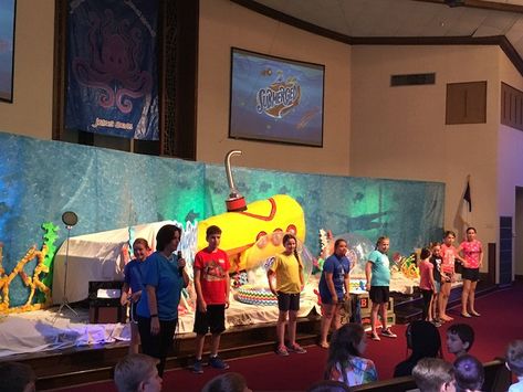 Free VBS Themes & Lessons Camping Vbs, Bible School Themes, God Bible Study, Camp Vbs, Vacation Bible School Craft, Vacation Bible School Themes, Christmas Bible Verses, Vbs Themes, Bible School Crafts