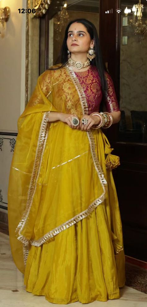 Haldi Special Outfit, Tissue Chaniya Choli, Kushan Empire, Mehandi Outfit, Mehandi Dress, Ladies Suit Design, Designer Suits For Wedding, Haldi Decoration, Lehenga Saree Design