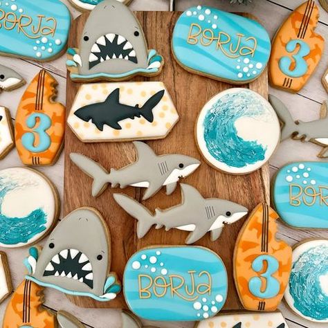 Andre Cookies (@andre.cookies) • Instagram photos and videos The Big One Cookies Decorated, Shark Cookies Decorated, Shark Sugar Cookies Royal Icing, Shark Week Sugar Cookies, Jaws Cookies Decorated, Shark Sugar Cookies, Ocean Cookies, Cookiecutter Sharks, Shark Cookies