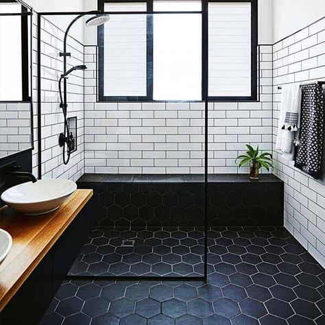 Black Bathroom Floor Tiles, Black Bathroom Floor, Black Tile Bathrooms, Black White Bathrooms, Full Bathroom Remodel, Floor Designs, Designer Bathroom, Bad Inspiration, Upstairs Bathrooms